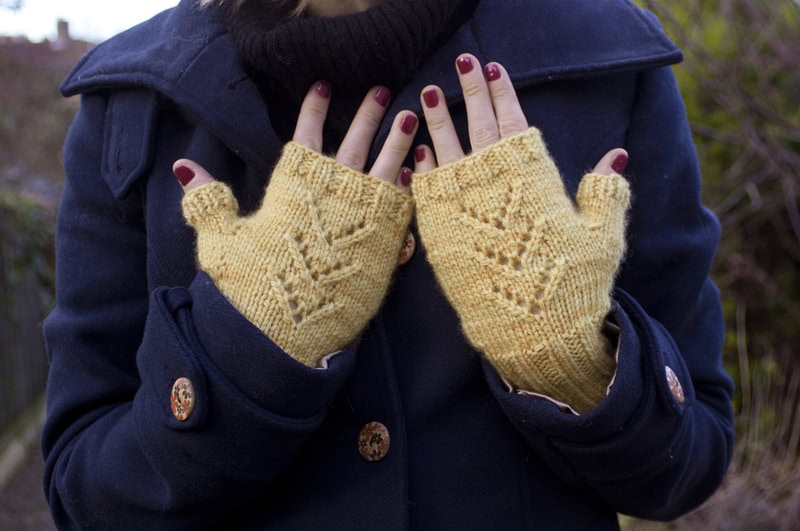 Edith Fingerless Mitts Knitting Pattern